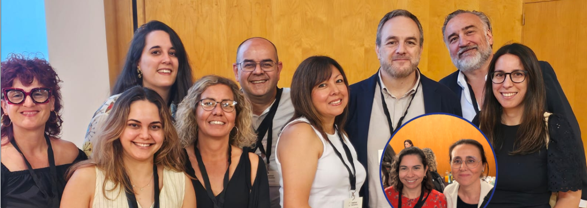 grupo de socios sonriendo de frente