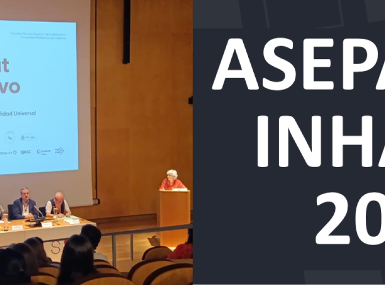 ASEPAU en el I Congreso Internacional de Arquitectura y Accesibilidad Universal (INHABIC 2026). mesa alargada con siete ponentes sentados en línea